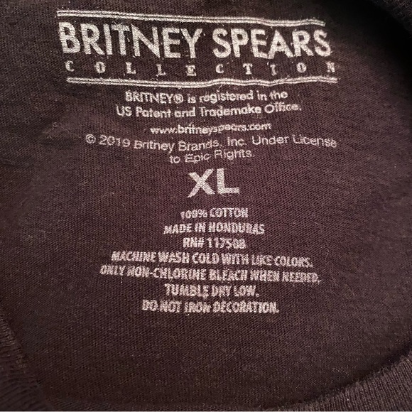 Britney Spears Graphic T-Shirt - Picture 4 of 4